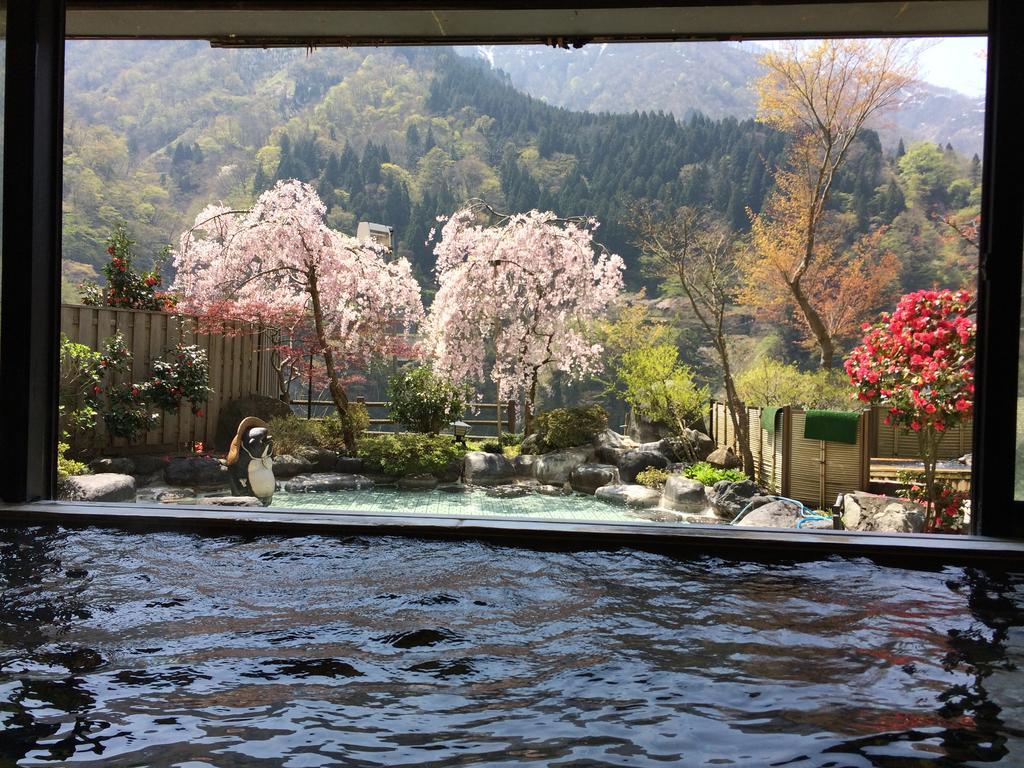 Отель Osake No Oyado Kisen Куробе Экстерьер фото